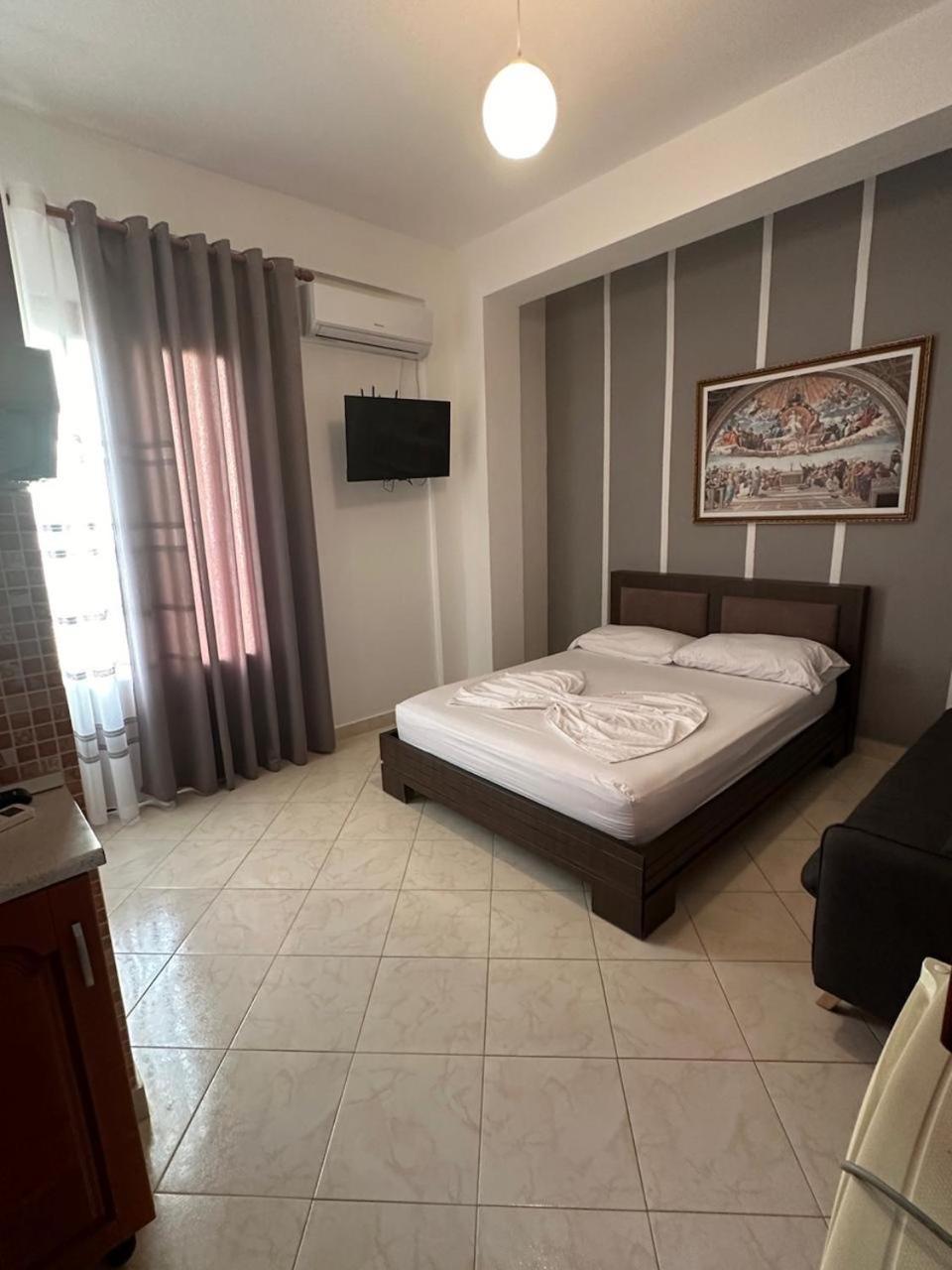 Vlorë Eid Mar旅舍 外观 照片